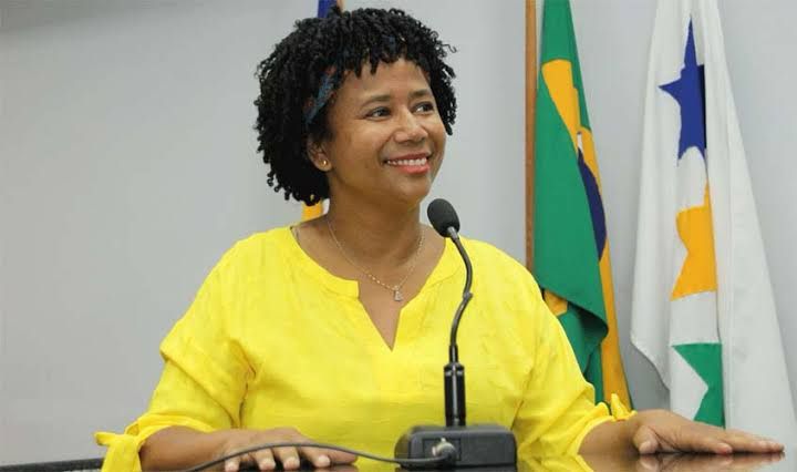 Para entender o bom e o mau político é só comparar os deputados federais Coronel Chrisóstomo e Silvia Cristina