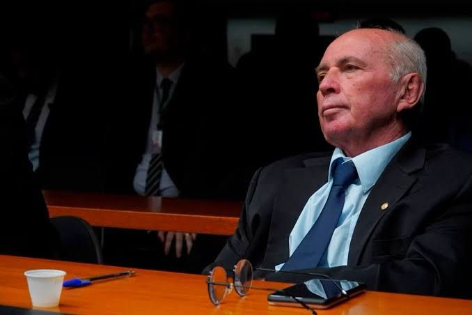 Deputado Lebrão tenta salvar o pescoço da guilhotina política e não vota pelo processo de impeachment de Lula