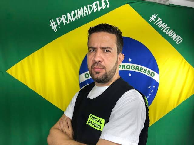 Fiscal do Povo: mentiroso e envolvido com rachadinha, ele dizia que vagabundos são os outros políticos